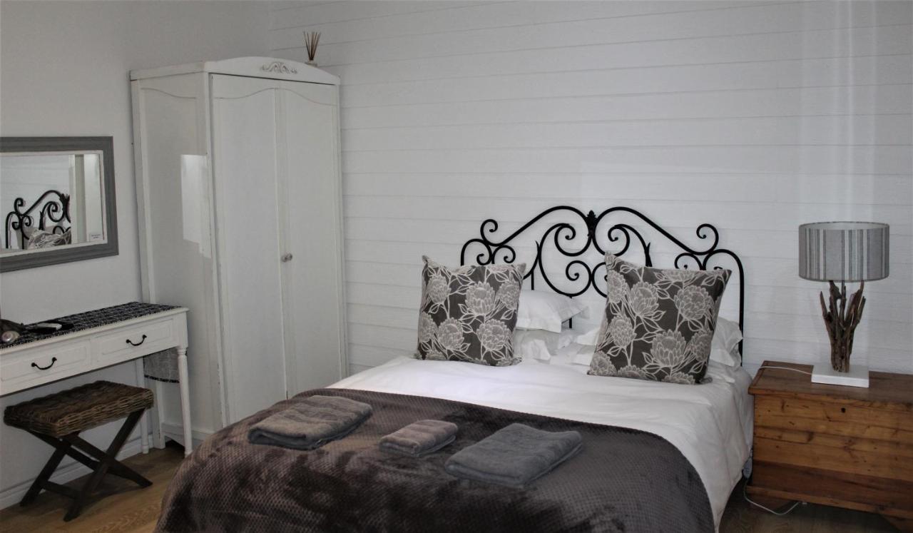 Kleinzee Oceanfront Guesthouse Gansbaai Extérieur photo