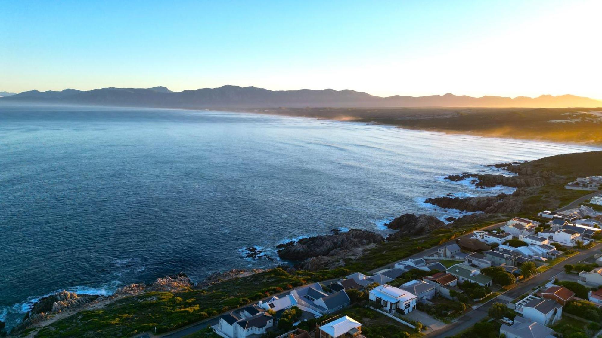 Kleinzee Oceanfront Guesthouse Gansbaai Extérieur photo