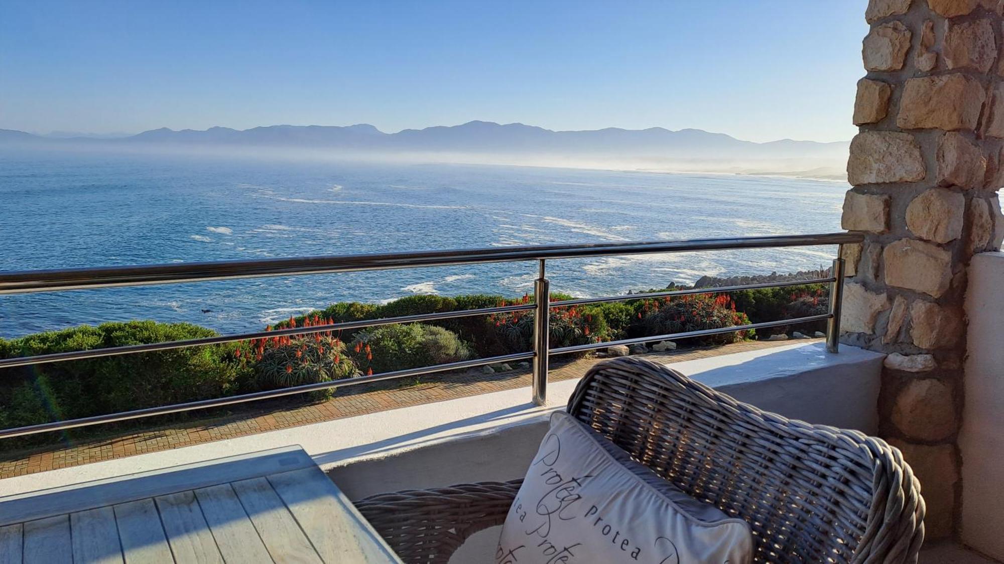 Kleinzee Oceanfront Guesthouse Gansbaai Extérieur photo