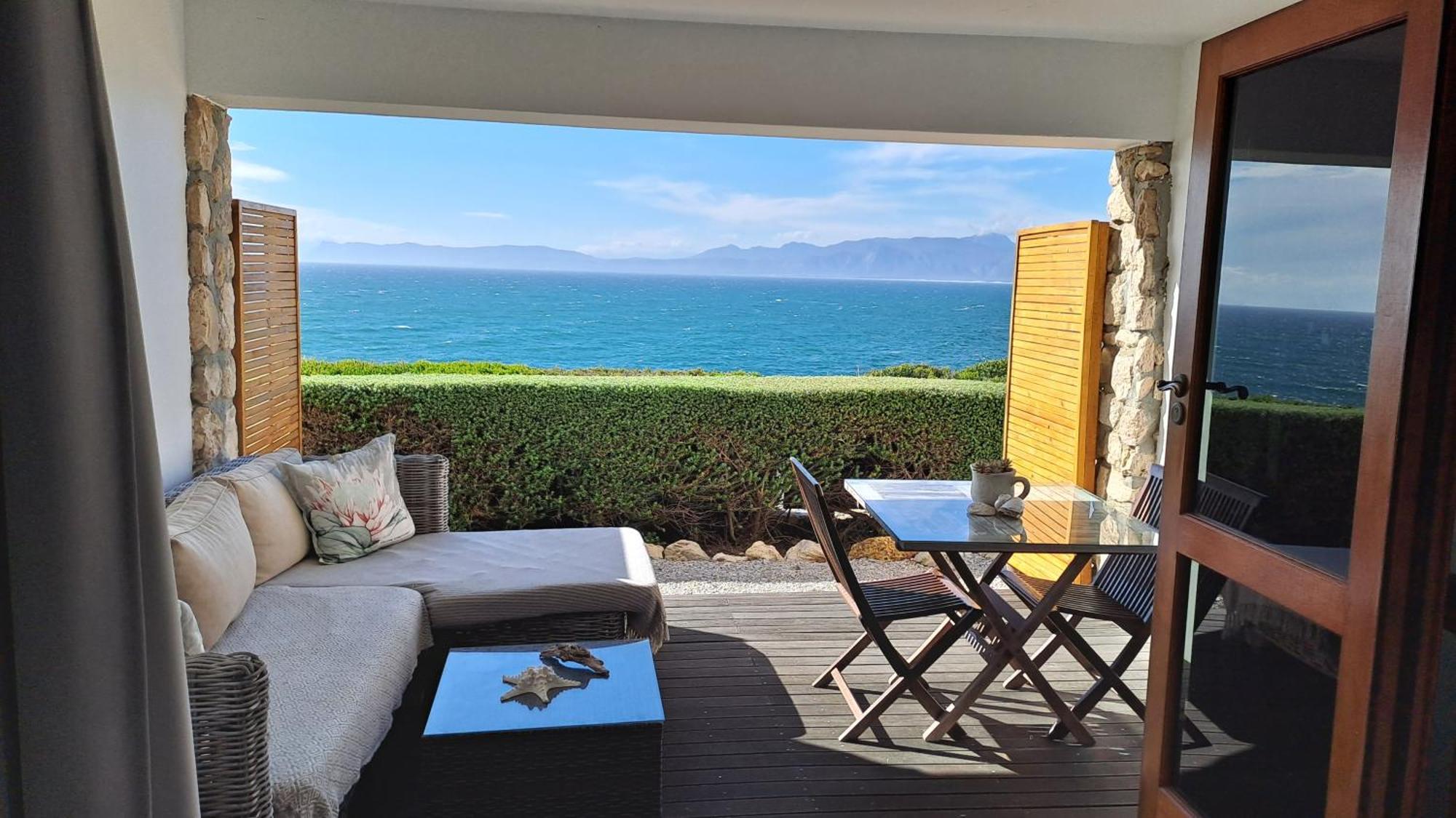 Kleinzee Oceanfront Guesthouse Gansbaai Extérieur photo