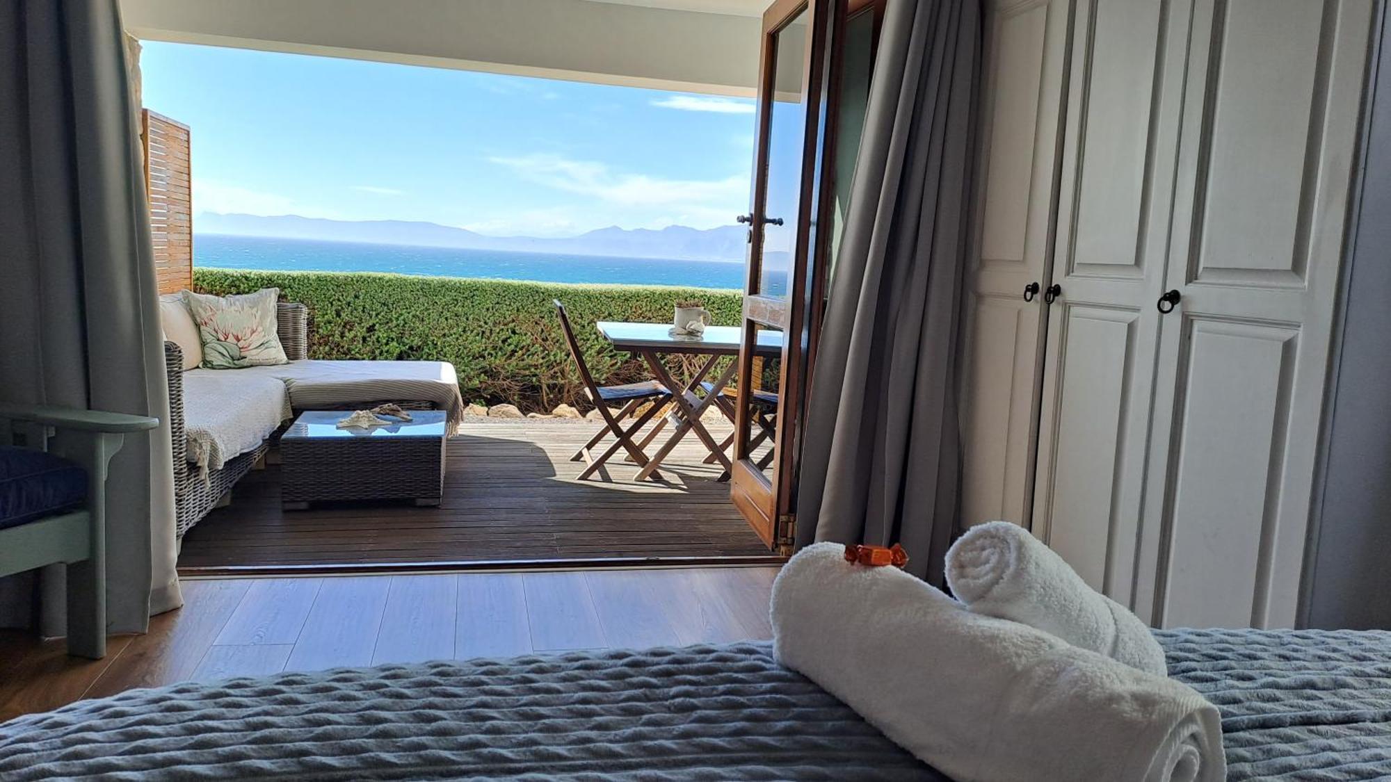 Kleinzee Oceanfront Guesthouse Gansbaai Extérieur photo